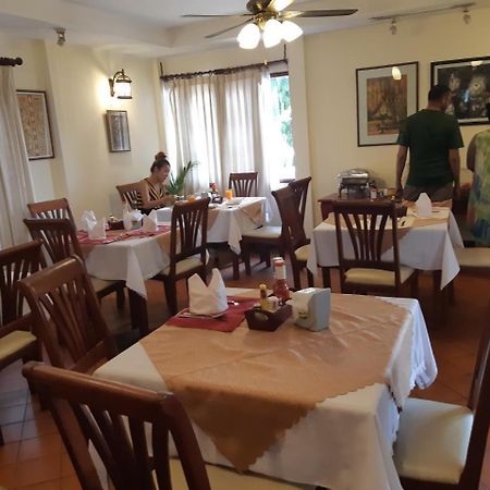 Avilla Phasouk Hotel Wientian Zewnętrze zdjęcie